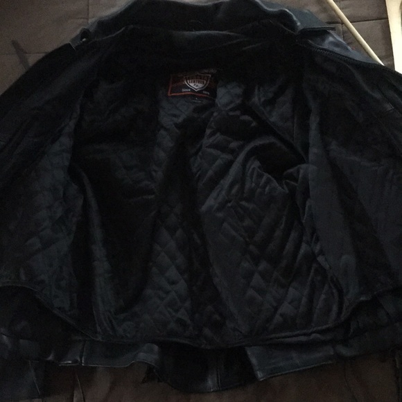 🎉HOST PICK! NWOT Black & Red Fringe Riding Leather Jacket - Picture 8 of 10